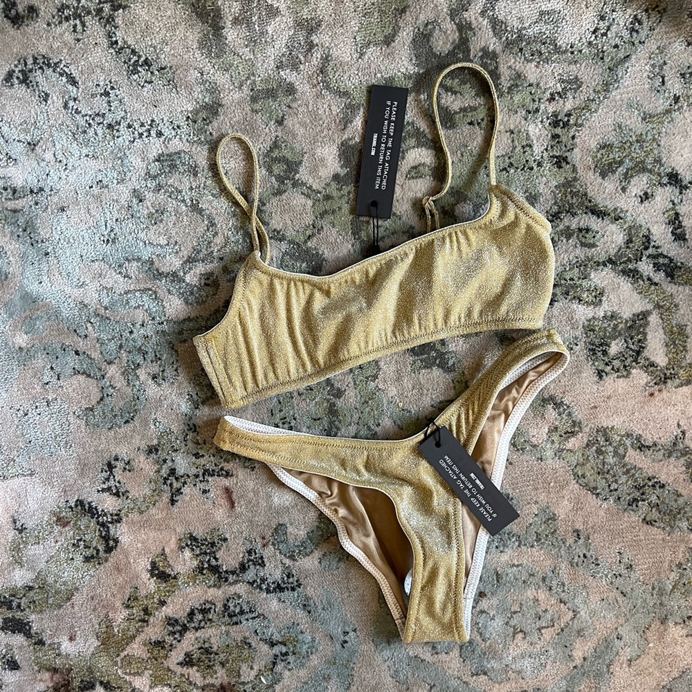 Triangl Mica bikini set BNWT Size Medium top & bottom